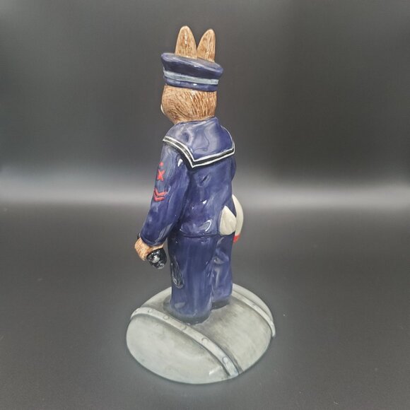ROYAL DOULTON Bunnykins ' SAILOR ' Figurine WWII Collection DB 370 ENGLAND 2005 - Picture 3 of 8